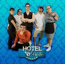 Hotel 6 Stelle, il 14 novembre la prima puntata, in replica sabato 15 alle 18.00